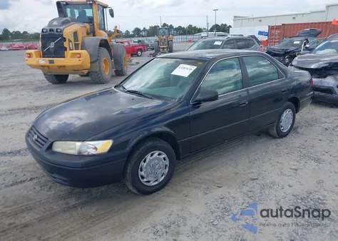 1998 Toyota Camry Le z USA, uszkodzony, nr VIN 4T1BG22K0WU338168